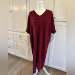 Black/red horizontal stripe v neck. Its a dress/muumuu with no size or style tag